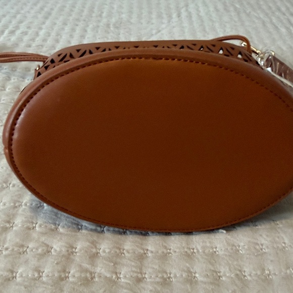 Ann Taylor - Brown Cutout Bucket Bag NWT - Picture 3 of 4